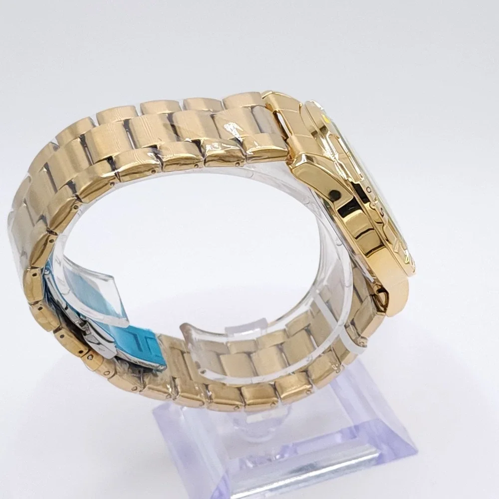 Invicta Specialty I 69030 Gold Watch‎ 42mm